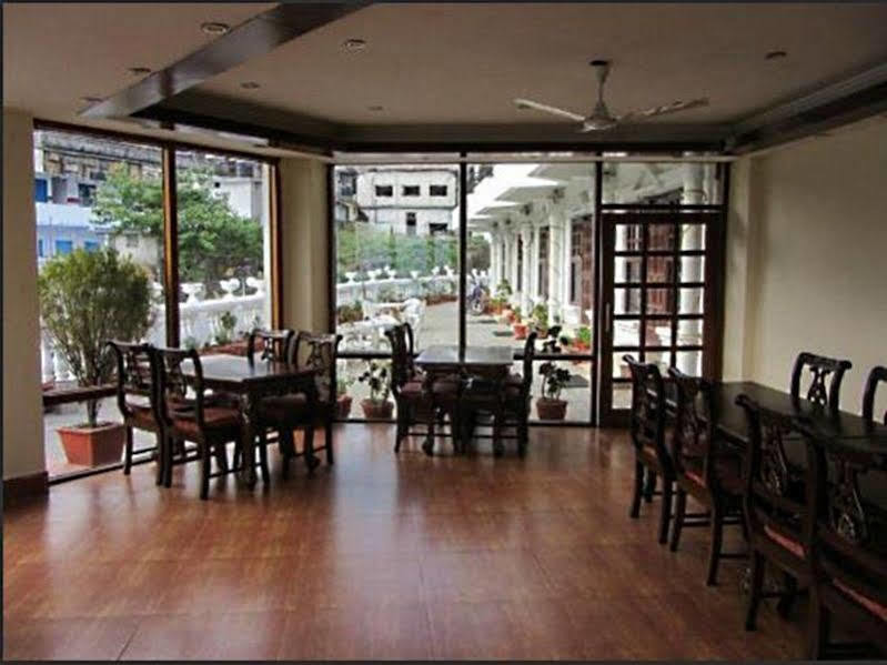 فندق Zone Connect By The Park موسوري المظهر الخارجي الصورة